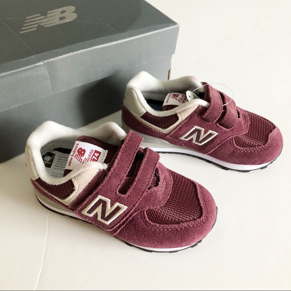 🎉SOLD🎉NWT! New balance sneakers - Picture 1 of 5